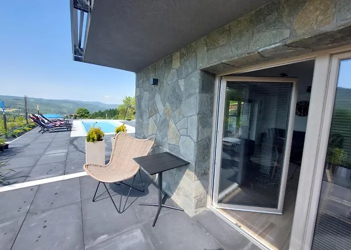 'okno Z Widokiem' ויסלאו