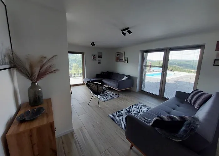 'okno Z Widokiem' فيسلا