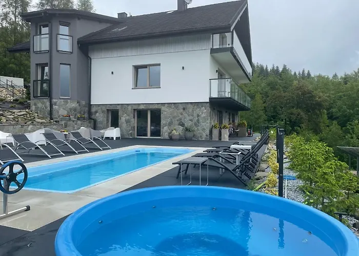 'okno Z Widokiem' فيسلا